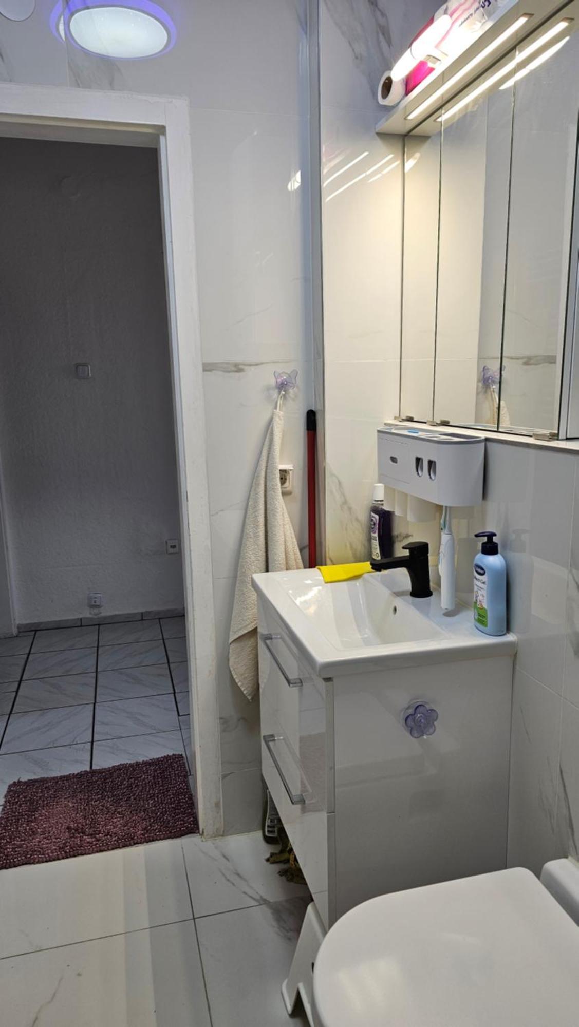 Zimmer In Bilk-Zentrum Duesseldorf Kültér fotó